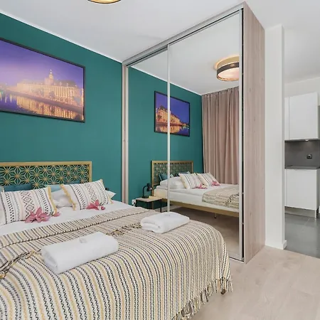 Na Bulwarach By Renters *