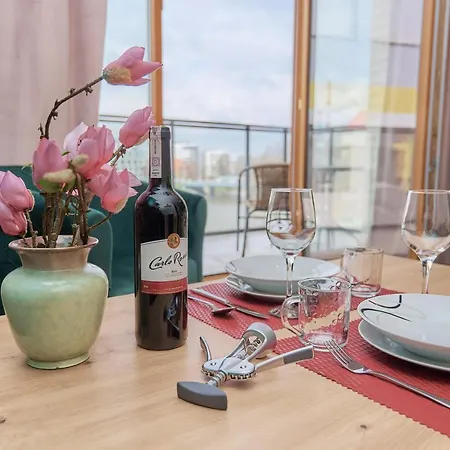 Na Bulwarach By Renters *