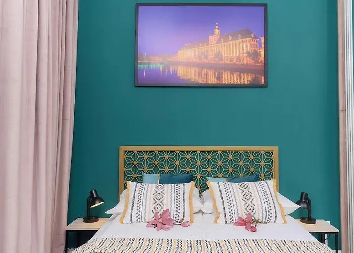 Na Bulwarach By Renters *